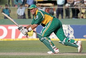 South African batsman Jacques Kallis plays a shot during his knock of 101 against Sri Lanka in the fifth and final ODI in Colombo 