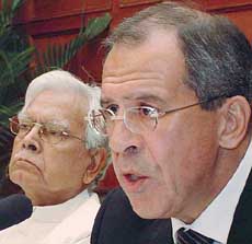 External Affairs Minister K Natwar Singh and Russian Foreign Minister Sergey V Lavrov address a Press conference in New Delhi on Friday