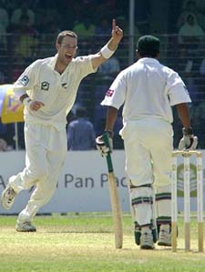 Daniel Vettori appeals successfully for the wicket of Mohammad Ashraful during the fourth day of the first Test between New Zealand and Bangladesh in Dhaka
