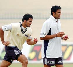 Zaheer Khan and Anil Kumble during practice session at the Green Park stadium on Thursday