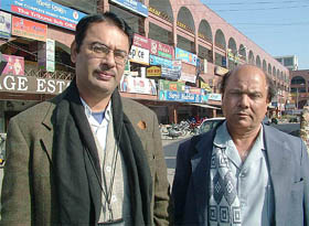 Mr Kanwal Mushtaq, General Secretary, World Punjabi Congress, with Mr Syed Majid Yazdani, poet and journalist from Lahore
