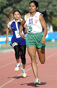 Middle distance runner Sunita Rani breezes her way to the gold medal in the 800m at the Indo-Pak Punjab Games in Patiala