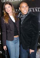 Real Madrid's Brazilian striker Ronaldo and his girlfriend Daniela Cicarelli arrive for the Spanish premier of the Martin Scorsese's latest film The Aviator