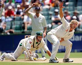 England�s Matthew Hoggard appeals successfully for the dismissal of South African captain Graeme Smith on the third day of the fourth Test in Johannesburg 