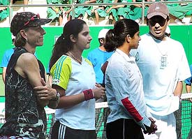 Martina Navratilova, Sania Mirza, Shikha Uberoi and Mahesh Bhupathi (extreme right) during the inauguration of the Hyderabad Open tennis tournament at the SAAP Tennis Complex on Monday.