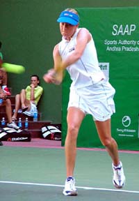Mara Santangelo from Italy plays against Jelena Dokic from Serbia 