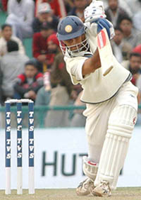 Rahul Dravid executes a copybook drive 