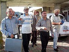 Members of the Indus Water Commission from Pakistan, led by Mr Sayeed Jamati Ali Shah (second from left), at the Ranjit Sagar dam on Wednesday.