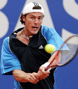 Marat Safin of Russia returns a backhand to Lee Hyung-Taik of South Korea during their first-round match at the Monte Carlo Masters in Monaco on Tuesday