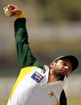 Pakistani allrounder Shahid Afridi bowls during a practice session on the eve of the fifth India-Pakistan one-dayer in Kanpur on Thursday