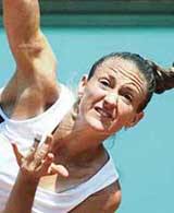Mary Pierce of France serves to Jelena Kostanic of Croatia during their match in the second round of the French Open at Roland Garros on Wednesday. Pierce won 6-1, 6-0.