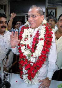 Jagmohan Dalmiya is cheered by his supporters after being re-elected president of the Cricket Association of Bengal in Kolkata on Wednesday evening
