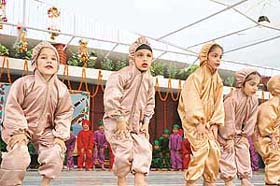 Tiny tots of Guru Nanak Foundation Public School perform during the school’s annual function in Patiala