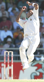 Makhaya Ntini of South Africa in action during the first Test against Australia in Perth on Friday. 
