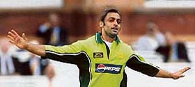 Pakistan�s Shoaib Akhtar celebrates after taking the wicket of England�s Darren Gough during the second one-day international at Lord�s