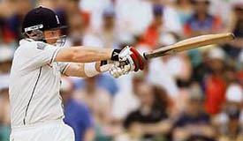 England�s Ian Bell plays a shot during the fifth and final Ashes Test in Sydney on Tuesday