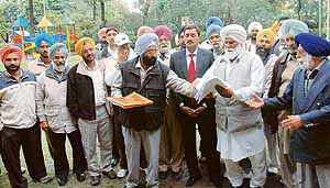 A delegation of voters from Beas in Chandigarh 