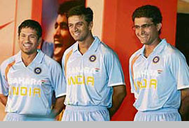 Kapil Dev has expressed surprise that Sachin Tendulkar (left) accepted the responsibility of vice-captaincy