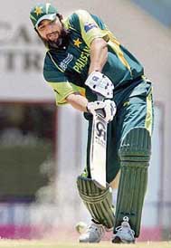 Pak skipper Inzamam-ul-Haq hits a boundary during a warm-up match against Canada in Port-of-Spain Tuesday.