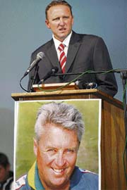 SA cricket legend Allan Donald addresses a memorial service in the memory of Bob Woolmer in Cape Town