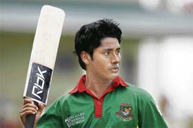 Bangladesh�s Mohammad Ashraful acknowledges the crowd after being dismissed for 87 against South Africa in Georgetown