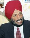 Milkha Singh talks to mediapersons in Jalandhar