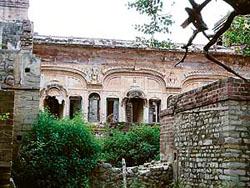 The ruins of palatial houses that were once the glory of the forbidden city of Jajon.
