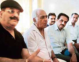 Capt Vikram Singh (left), president, All-India Sanyukat Kashtriya Mahasangh, former Governor of Goa Bhanu Prakash Singh and other members of the mahasangh in Gurdaspur. 