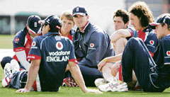 England cricketer Kevin Pietersen (C) prepares for a team training session at the Brit Oval, in central London, on Wednesday, ahead of the third and final Test match against India on Thursday.