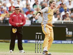 Australia�s Nathan Bracken celebrates the dismissal of England�s Stuart Broad during the Twenty20 World Cup match at the Newlands stadium in Cape Town