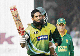 Mohammad Yousuf celebrates his century