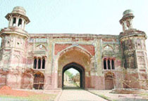 The main entrance of Sarai Amanat Khan in Amritsar.