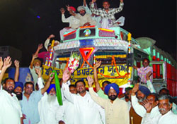 A truck leaving for Pakistan from Bathinda gets a euphoric send off