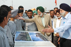 Dr S. S. Boparai, vice-chancellor, Punjabi University, Patiala, interacting with students at Rampura Phul on Tuesday.