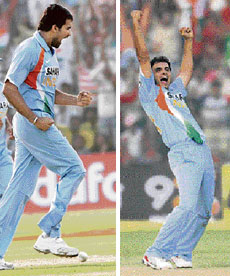 Zaheer Khan (left) and Sourav Ganguly rejoice after dismissing Shoaib Malik and Shahid Afridi, respectively, in the Gwalior one-dayer.