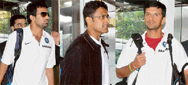 Rahul Dravid, Anil Kumble and Zaheer Khan arrive at a city hotel for the second Test against Pakistan in Kolkata on Tuesday.