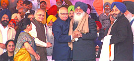 CM Parkash Singh Badal along with BJP leaders L.K. Advani, Balbir Punj and SAD (B) working president Sukhbir Badal in Bathinda on Saturday. 