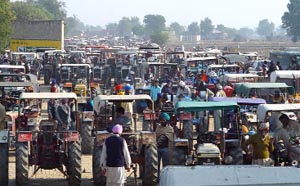 A view of the tractor fair that is held at Talwandi Sabo every Wednesday.