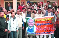 The office-bearers and supporters of the Bharatiya Janata Party, Bathinda, celebrate the birthday of former PM Atal Behari Vajpayee in Bathinda on Tuesday.