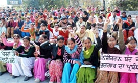 Students of Government Rajindra College protesting against the vacant posts of teachers in Bathinda on Wednesday.