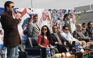 Ness Wadia addressing mediapersons at the PCA Stadium in Mohali on Sunday. On his left are: Preity Zinta, Karan Paul, Mohit Barman, all franchisees of the IPL Mohali team, I. S. Bindra and M. P. Pandove, president and secretary, PCA. 
