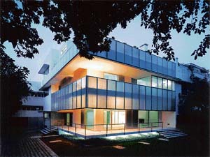 Residence of French Trade Commissioner, New Delhi. Designed by Stephane Paumier who works on all his Indian projects with his associates Anupam Bansal and Ranjit Dongre, (2002-2003)