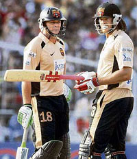 Deccan Chargers' Adam Gilchrist (left) and Andrew Symonds have to come good with the bat in the crucial match against Rajasthan Royals on Thursday.
