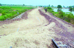 Residents of Kassuwal village in Ferozepur district have filled the railway track with sand to use it as a road