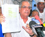 Former deputy speaker Darbari Lal at a press conference in Amritsar on Wednesday.