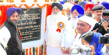 Chief Minister Parkash Singh Badal at the stone-laying function of Guru Granth Sahib World University in Fatehgarh Sahib
