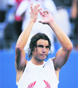 Spain�s Rafael Nadal applauds the crowd after his match against Great Britain�s Andy Murray during the men�s semis at the US Open on Sunday.