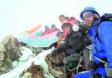 Members of Himalayan Youth Adventure Sports expedition team at Hanuman Tibba peak. 