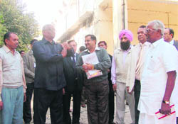 MP Kanshi Ram Rana (third from left) at the Amritsar International Airport to inspect export infrastructure on Friday.