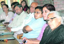 Delegates at the workshop on �Transnationalisation, Migration and Transformations: Migrations from Punjab to UK� in Chandigarh 